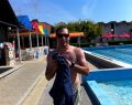12075 swimming 07